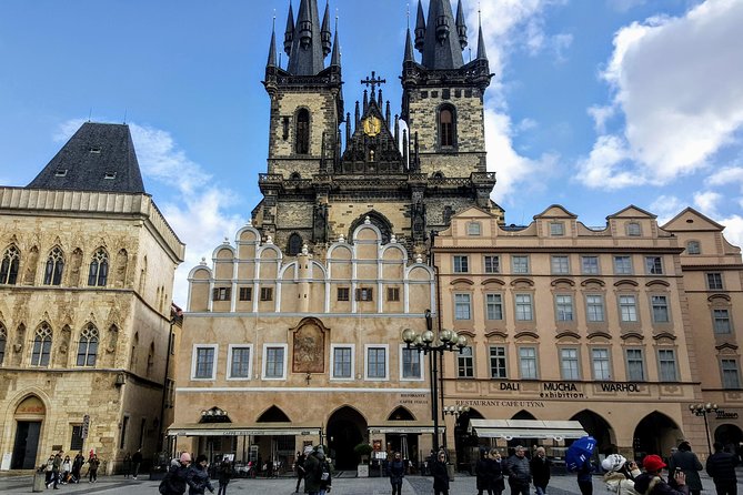 Crown Jewels Quest Experience: Prague Old Town - Gameplay and Challenge