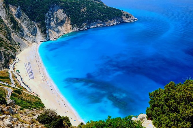 Cruise Along the Coast of Kefalonia With Lunch and Wine - Onboard Amenities and Facilities