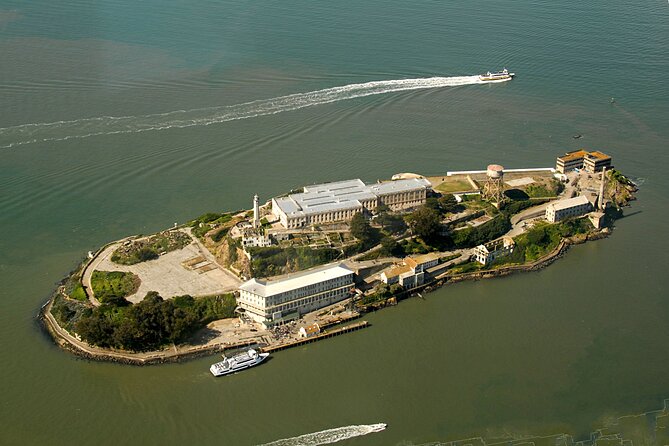 Cruise Around The Alcatraz + Golden Gate Bridge Hop-on Hop-off City Tour - Ideal for First-Time Visitors