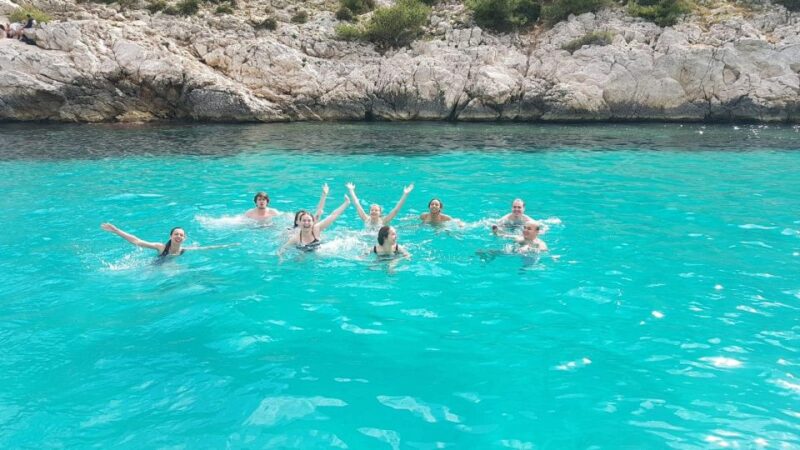 Cruise, Coffee and Swimming in the Calanques of Frioul - Meeting Point and Embarkation