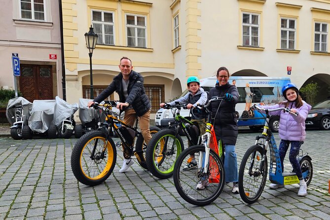 Cruise E-Bike Rental in Prague - Exploring Prague by E-Bike