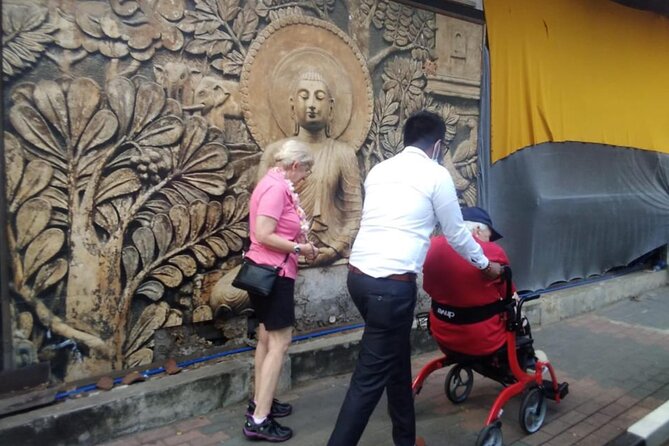 Cruise Passengers With Physical Challenges Explore Colombo by Car - Schedule