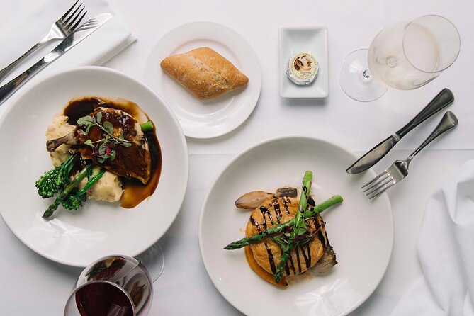 Cruise Sydney Harbour in Style Including All-Inclusive Dinner - Panoramic Views of Sydney