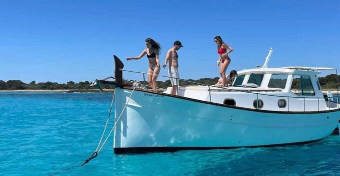 Cruise Through the Southern Beaches of Menorca. Snorkeling and Stand up Paddleboarding - Frequently Asked Questions