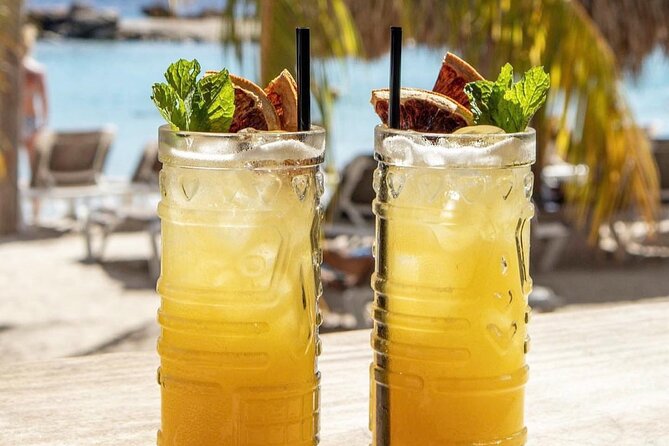 Cruiseport/Beach Transfer: Fun Way to Spend a Day in Curacao - Traveler Capacity and Accessibility