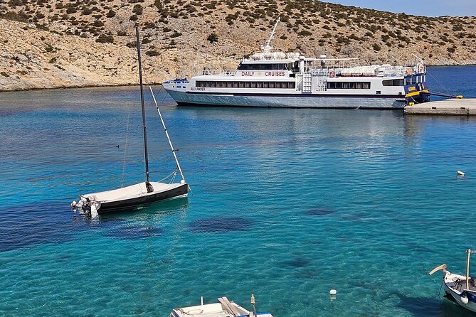 Cruises to Delos-Mykonos, Santorini and Koufonisi by Alexander - Accessibility and Participation