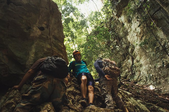 Crystal Cave With Local Tour Guide and Belizean Lunch - Pickup and Meeting Details