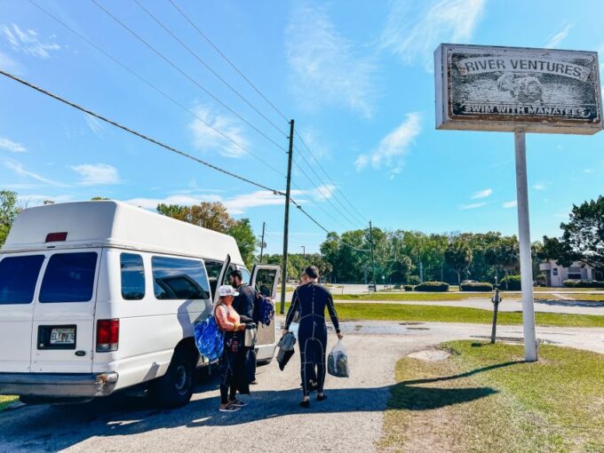 Crystal River: Manatee Snorkel Tour W/ In-Water Photographer - What to Bring and Wear