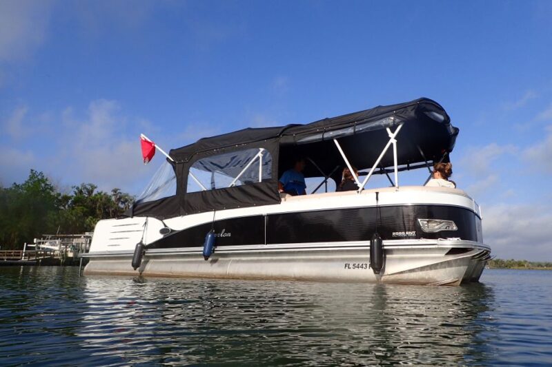 Crystal River: VIP Manatee Swim W/ In-Water Photographer - Included Services