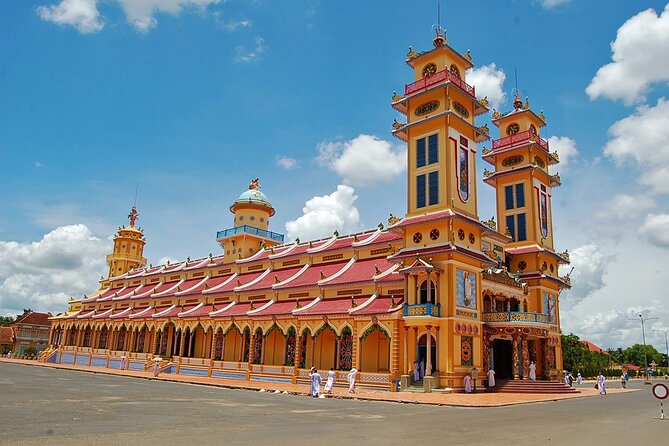 Cu Chi Tunnels and Cao Dai Temple - Visiting the Cao Dai Temple