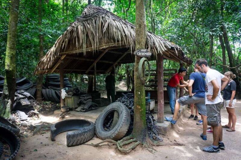Cu Chi Tunnels and Mekong Delta 1 Day Tour With Small Group - Cu Chi Tunnels Experience