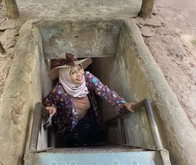Cu Chi Tunnels and Mekong Delta Full Day Tour - Sampan Ride Through Canals