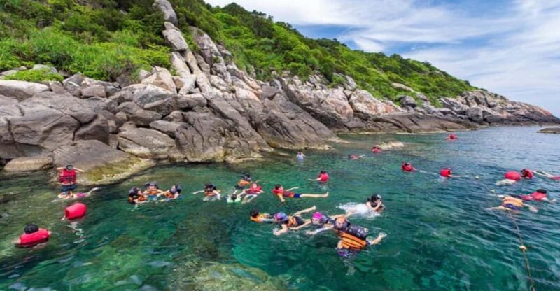 Cu Lao Cham: 1 Day Visting Cham Island and Snorkeling Tour - Transportation and Logistics