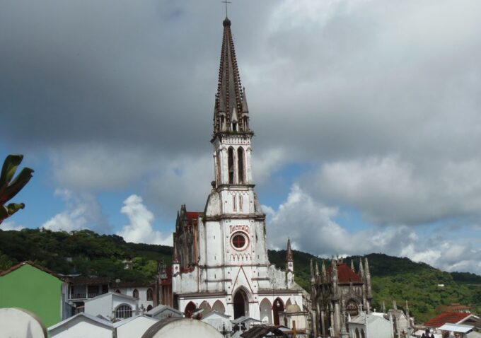 Cuetzalan & Yohualichan: 12 Hour Private Tour & Transport - Discovering Cuetzalans Highlights