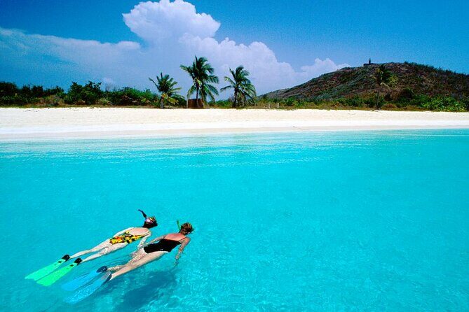 Culebra Power Boat Snorkeling & Beach Tour All Inclusive - Key Points