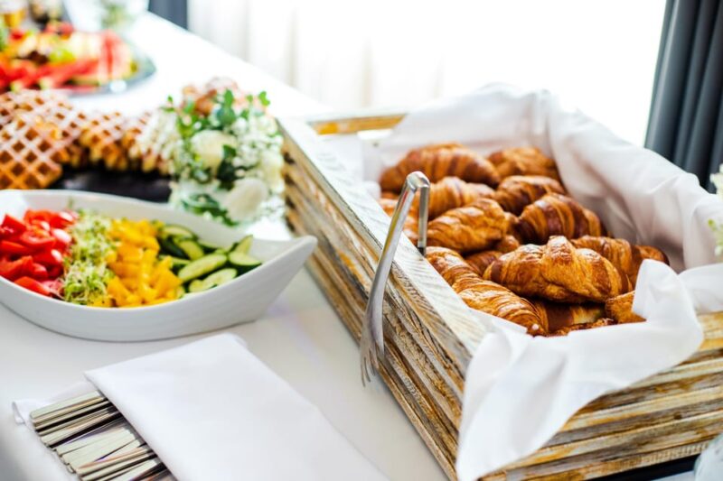 Culinary Cruise From Bratislava to Vienna - Onboard Dining and Drinks