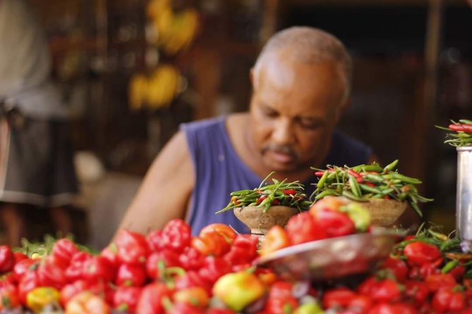 Culinary Traditions Tour - Visiting a Bustling Local Market