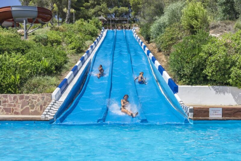 Cullera: Aquopolis Cullera Entry Ticket - Specialized Facilities for Guests