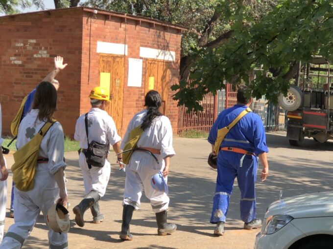Cullinan Diamond Mine Tour - Getting to the Mine
