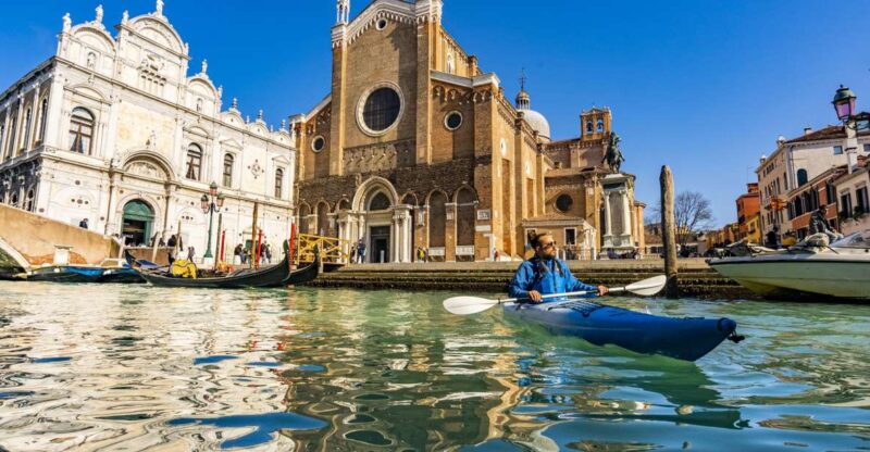 Cultural Kayak Tour: Discovering the City's Canals - Instructor and Language Support