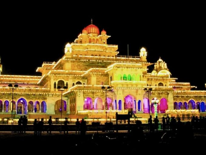 Cultural Walking Tour of Jaipur With Local Snacks - Accessibility and Requirements