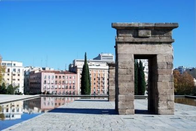 Cultural Walking Tour of Malasaña With Tapas - Key Points