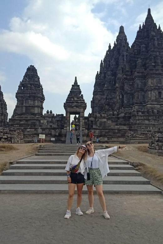 CULTURE TOUR BOROBUDUR TEMPLE.VULCANO MERAPI,AND PRAMBANAN - Transportation and Accessibility