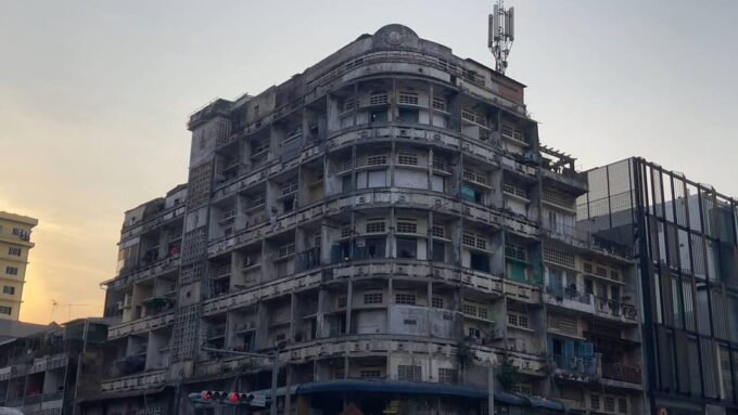 Culture Walking Tour of Phnom Penh City With Lina - Explore Hidden Gems
