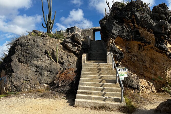 Curacao: Small Group Bus Sightseeing Tour & Snorkling Trip - Discovering UNESCO Heritage Sites
