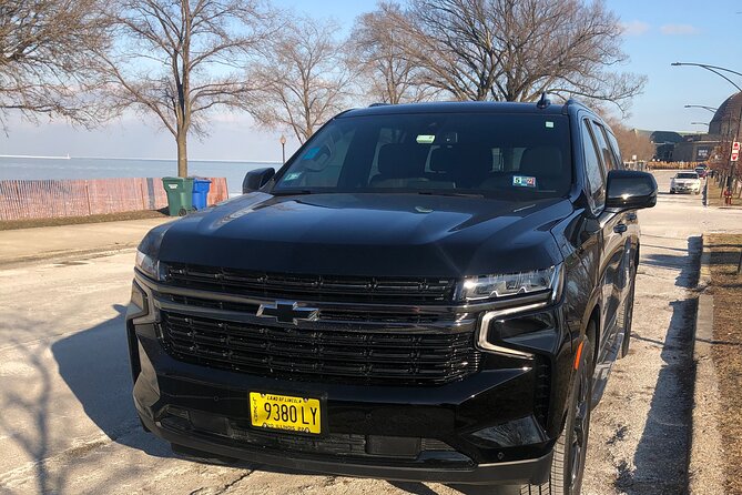 Curbside SUV Transfer From ORD to Downtown Chicago - Passenger Accommodations
