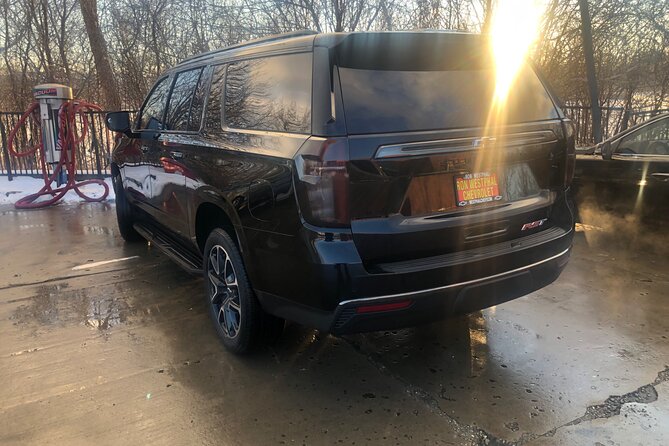 Curbside SUV Transfer From ORD to Downtown Chicago - Flexibility and Customization