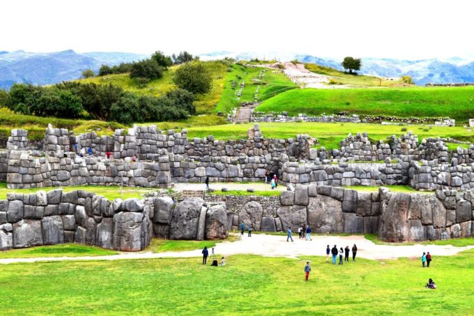 Cusco: 8 Day Machu Picchu and Puno Southern Treasures Tour - Single Supplement