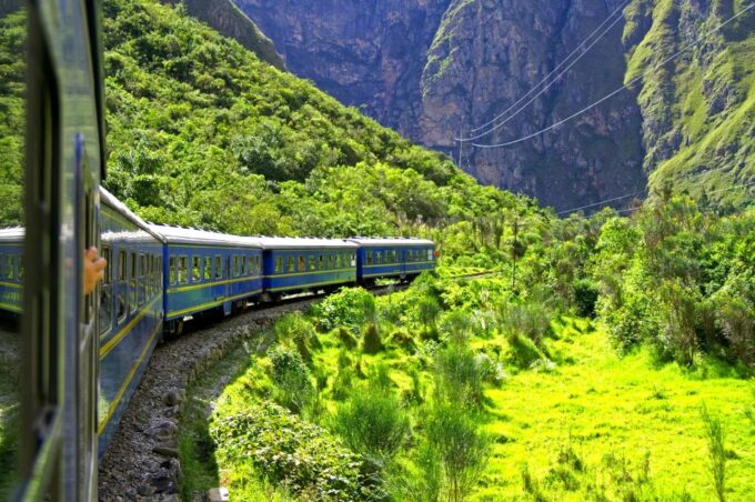 Cusco: 8 Day Machu Picchu and Puno Southern Treasures Tour - Frequently Asked Questions