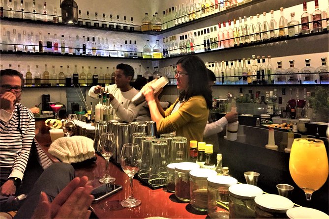 Cusco by Night: Walking Tour, Pisco Sour Lesson, Dinner - Exploring Cuscos Historic Center