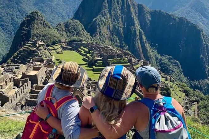 Cusco: Full-Day Guided Tour to Machu Picchu - Group Size