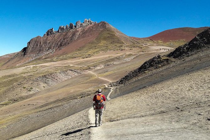Cusco: Full Day Trekking the Rainbow Mountain With Lunch - Health and Safety Considerations