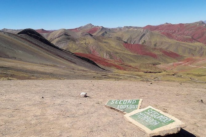 Cusco: Full Day Trekking the Rainbow Mountain With Lunch - Experiencing the Rainbow Mountain