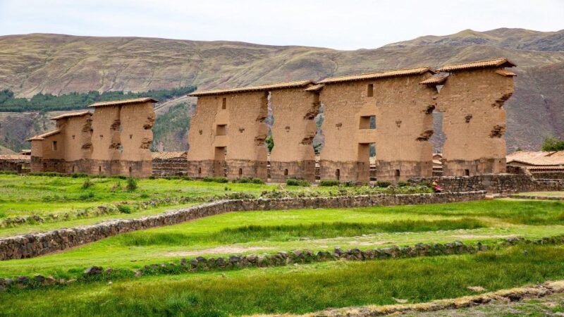 Cusco: Guided Bus Tour To/From Puno With Lunch - Key Points