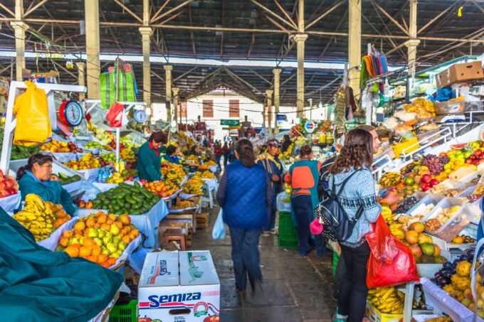 Cusco: Historical Walking Tour and Market Visit - Group Size and Languages