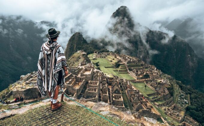 Cusco: Inca Jungle All Inclusive Tour 4D 3N - Tour Guide and Languages