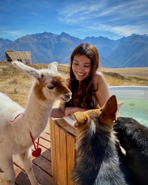 Cusco: Maras, Moray and Machupicchu With Glamping in 2 Days - Tour Guide and Meals