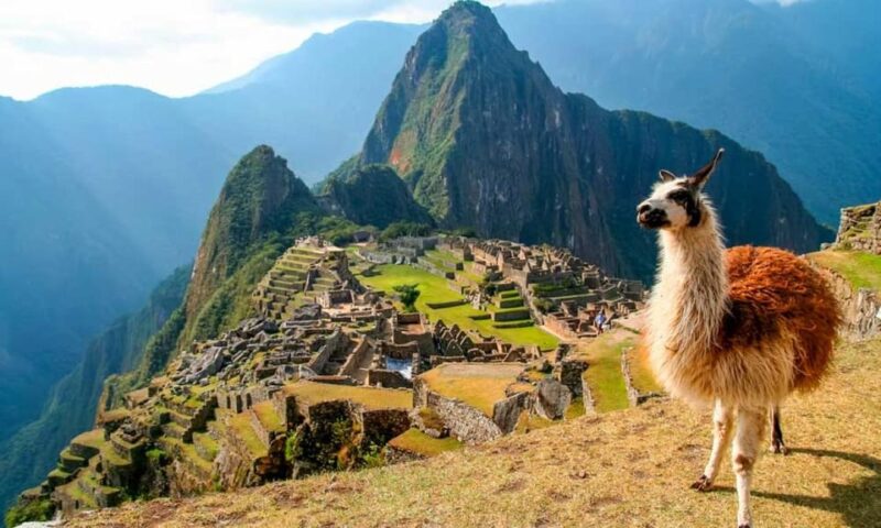 Cusco: Private Service 4D - Rainbow Mountain - 3-star Hotel - Airport Pick-up and Transportation