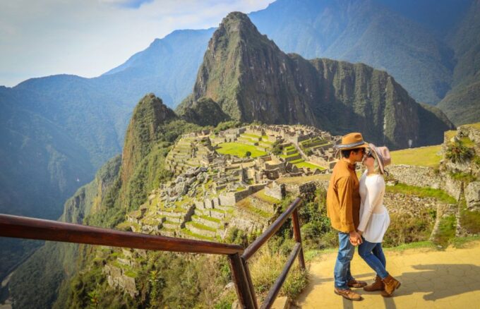 Cusco:Machupicchu by Hiram Bingham Luxury Train Private Tour - Frequently Asked Questions