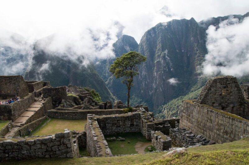 Cusco:Salkantay Trek 4 Days 3 Nights to Machu Picchu & Meals - Scenic Features and Experiences