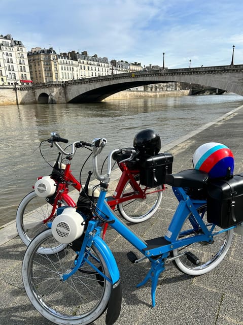 Custom Solex Tour in Paris - Tour Languages