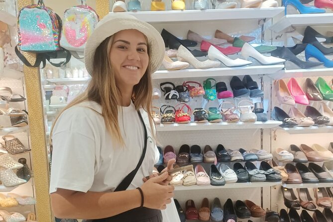Customized Half Day or Full Day Delhi Shopping Tour With Female Consultant - Hands-On Support From Female Consultant