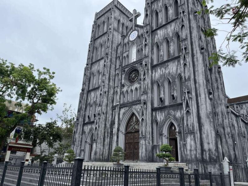 Cycling Through Hanoi: Old Quarter Pagodas & Red River Delta - Key Points