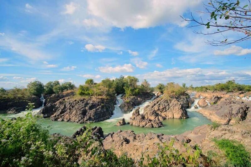 Cycling tour Don Det+Don Khone with Zipline at Lipphi Falls - The Zipline at Lipphi Falls: A Thrilling Climax