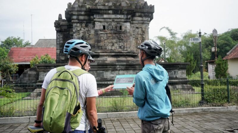 Cycling Tour: Silent Story Borobudur - Exploring Borobudur