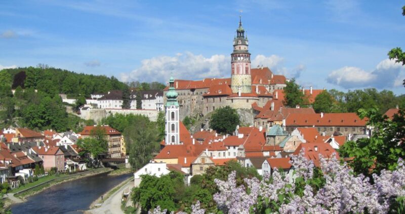Czech Krumlov: 2 Hour Private Walking Tour With Guide - Pricing and Availability